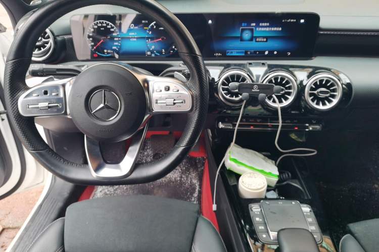 Used Mercedes-Benz A-Class 2022 Revised Version A 200 L Sport Sedan Fashionable Style Audio And AC Panel
