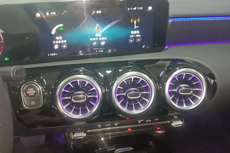 Used Mercedes-Benz A-Class 2022 Second Facelift A 200 L Sport Sedan Fashion Version Audio And AC Panel