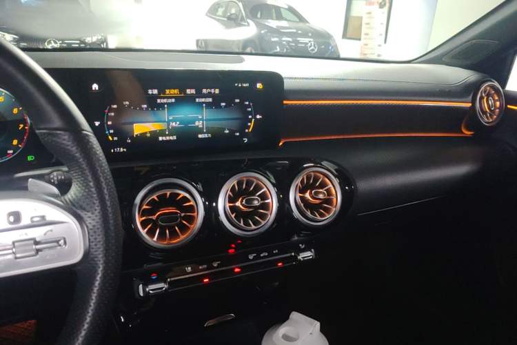 Used Mercedes-Benz A-Class 2022 A 200 L Sport Sedan Fashion Model Audio And AC Panel