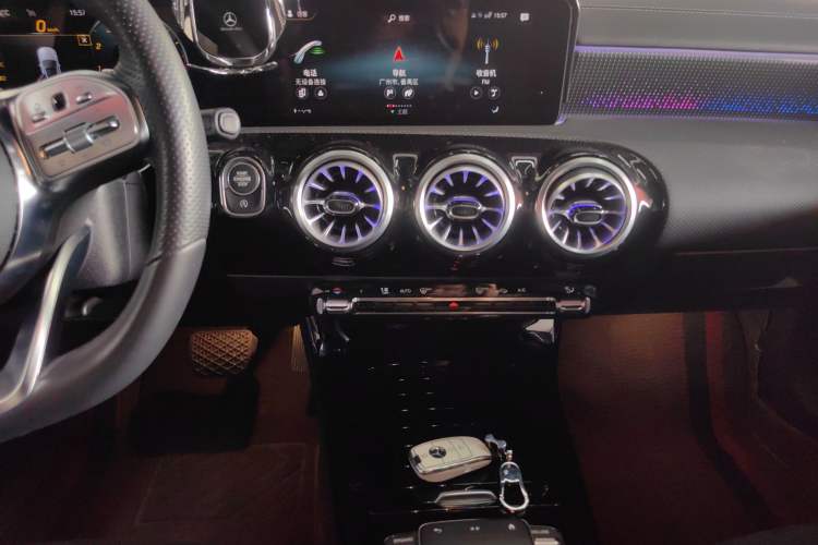 Used Mercedes-Benz A-Class 2022 Second Facelift A 200 L Sport Sedan Fashion Version Audio And AC Panel