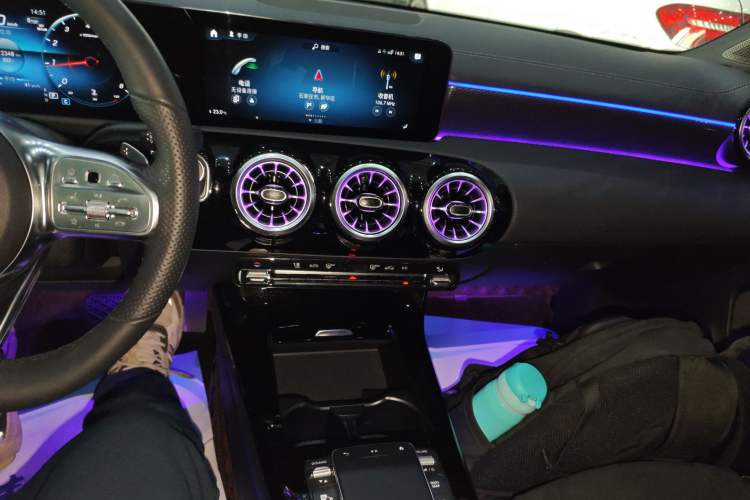 Used Mercedes-Benz A-Class 2022 Revised Version A 200 L Sport Sedan Fashionable Style Audio And AC Panel