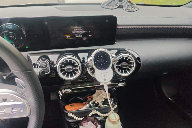 Used Mercedes-Benz A-Class 2022 Revised Version A 200 L Sport Sedan Fashionable Style Audio And AC Panel