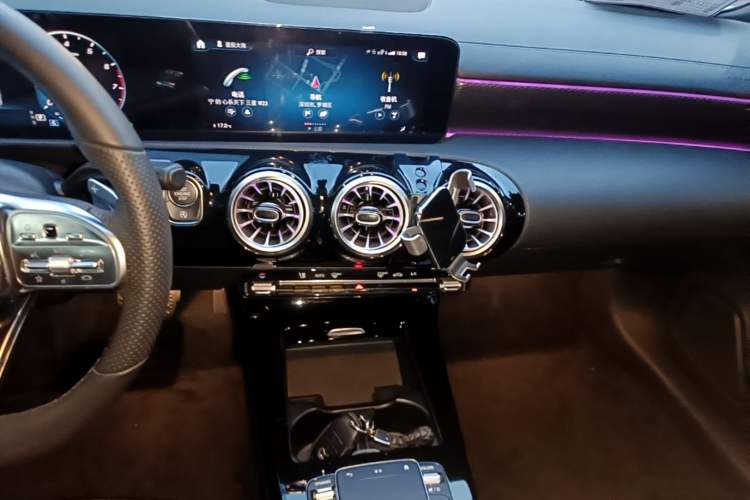 Used Mercedes-Benz A-Class 2022 Restyled A 200 L Sport Sedan Fashion Version Audio And AC Panel