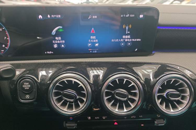 Used Mercedes-Benz A-Class 2022 Revised Version A 200 L Sport Sedan Fashionable Style Audio And AC Panel