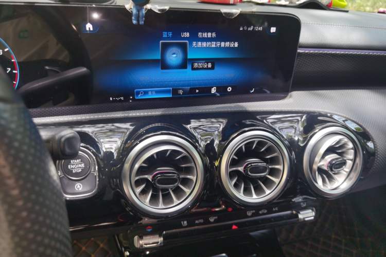 Used Mercedes-Benz A-Class 2022 Second Facelift A 200 L Sport Sedan Fashion Version Audio And AC Panel