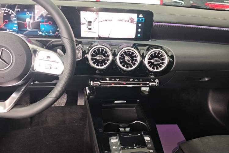 Used Mercedes-Benz A-Class 2022 Second Facelift A 200 L Sport Sedan Fashion Version Audio And AC Panel