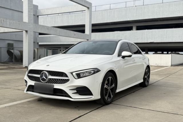 Mercedes-Benz A-Class 2022 Revised Version A 200 L Sport Sedan Fashionable Style usado