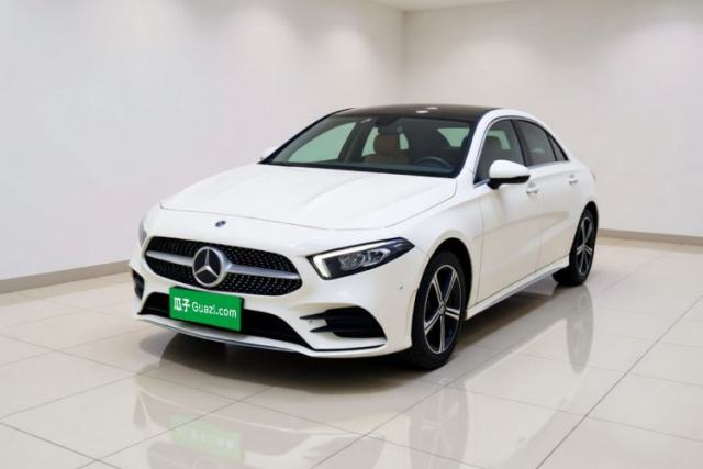 Używany Mercedes-Benz A-Class 2022 Revised Version A 200 L Sport Sedan Fashionable Style