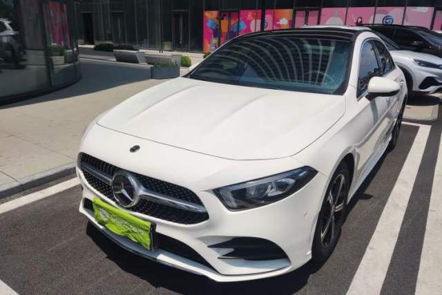 Used Mercedes-Benz A-Class 2022 Revised Version A 200 L Sport Sedan Fashionable Style