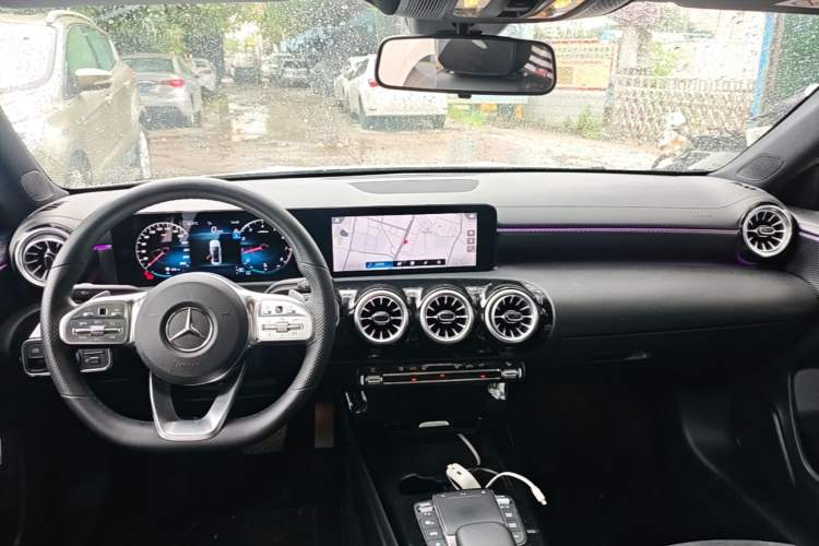 Used Mercedes-Benz A-Class 2022 Second Facelift A 200 L Sport Sedan Fashion Version Center Console