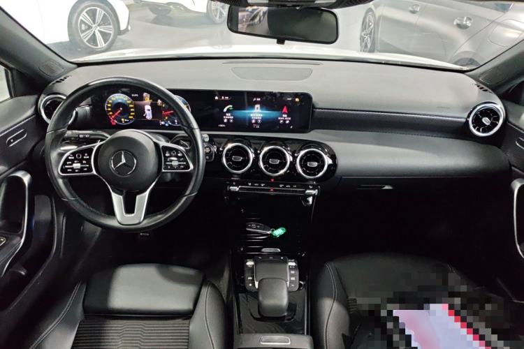 Used Mercedes-Benz A-Class 2022 A 200 Dynamic Edition Center Console