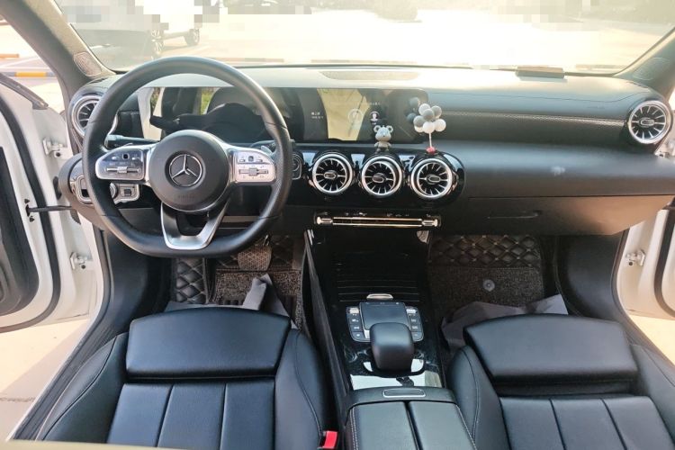 Used Mercedes-Benz A-Class 2022 Restyled A 200 L Sport Sedan Fashion Version Center Console