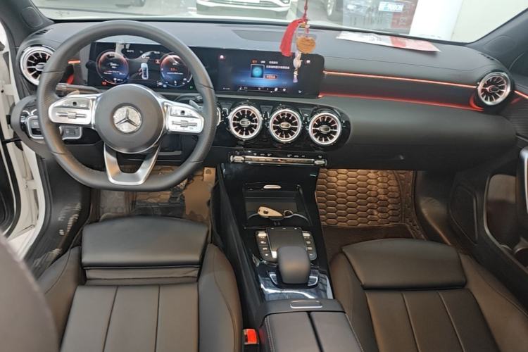 Used Mercedes-Benz A-Class 2022 Restyled A 200 L Sport Sedan Fashion Version Center Console