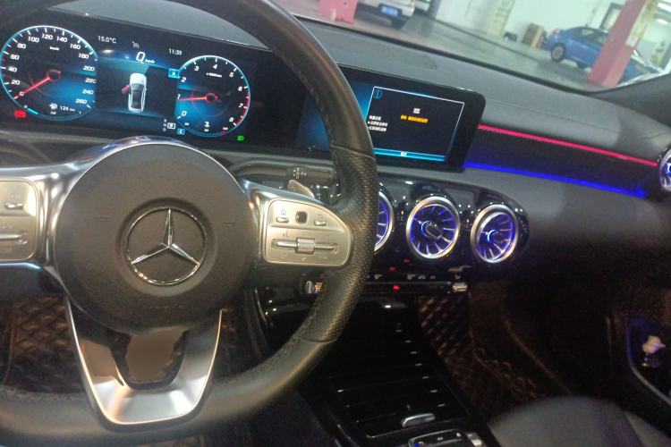 Used Mercedes-Benz A-Class 2022 Restyled A 200 L Sport Sedan Fashion Version Center Console