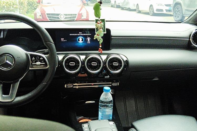 Used Mercedes-Benz A-Class 2022 Restyled A 200 L Sport Sedan Fashion Version Center Console