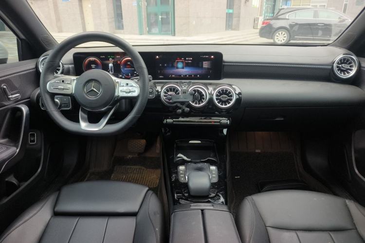Used Mercedes-Benz A-Class 2022 Second Facelift A 200 L Sport Sedan Fashion Version Center Console