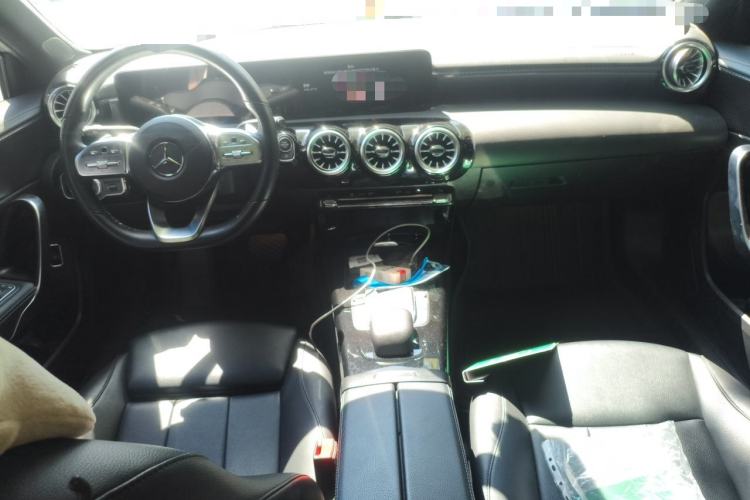 Used Mercedes-Benz A-Class 2022 Second Facelift A 200 L Sport Sedan Fashion Version Center Console