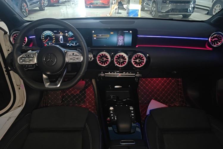 Used Mercedes-Benz A-Class 2022 Revised Version A 200 L Sport Sedan Fashionable Style Center Console