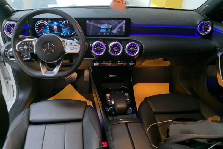 Used Mercedes-Benz A-Class 2022 Restyled A 200 L Sport Sedan Fashion Version Center Console
