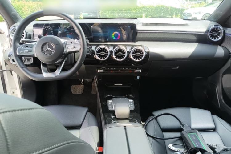 Used Mercedes-Benz A-Class 2022 Restyled A 200 L Sport Sedan Fashion Version Center Console