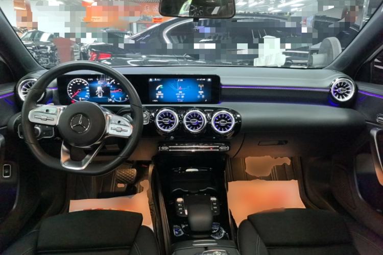 Used Mercedes-Benz A-Class 2022 Revised Version A 200 L Sport Sedan Fashionable Style Center Console