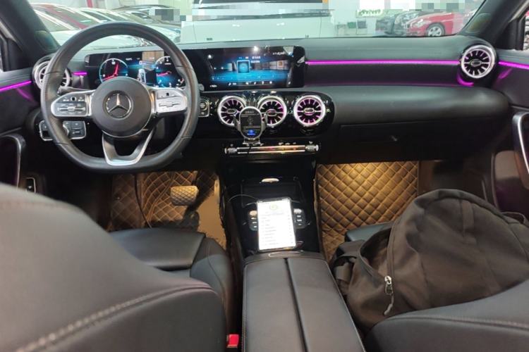 Used Mercedes-Benz A-Class 2022 Restyled A 200 L Sport Sedan Fashion Version Center Console