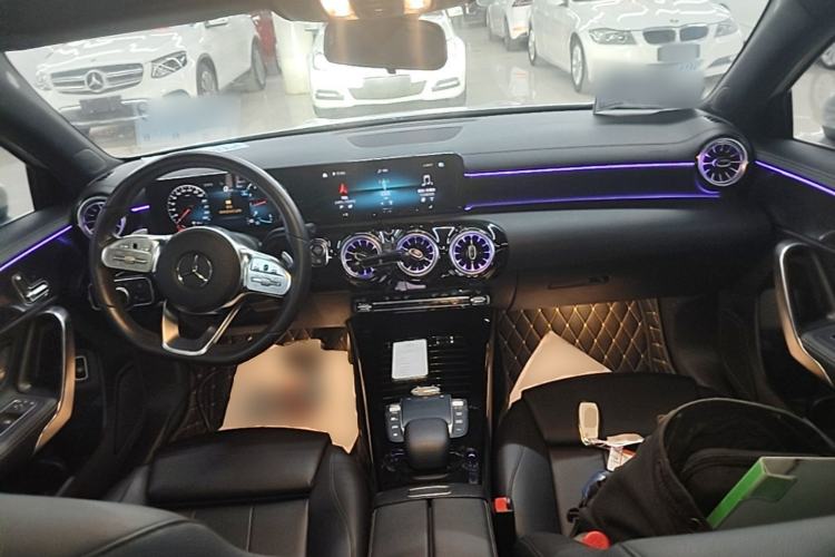 Used Mercedes-Benz A-Class 2022 Restyled A 200 L Sport Sedan Fashion Version Center Console