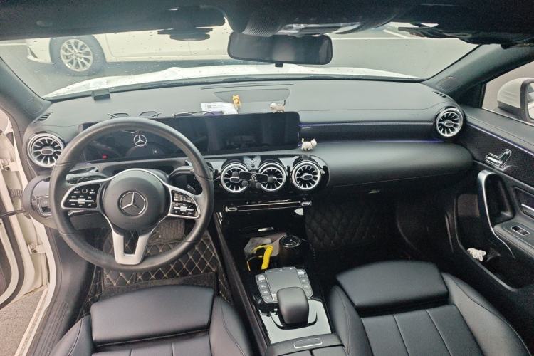 Used Mercedes-Benz A-Class 2022 Restyled A 200 L Sport Sedan Fashion Version Center Console