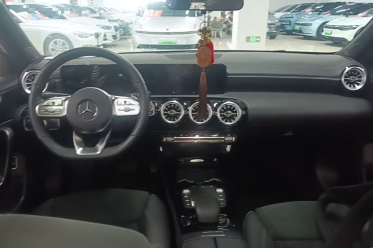 Used Mercedes-Benz A-Class 2022 Second Facelift A 200 L Sport Sedan Fashion Version Center Console