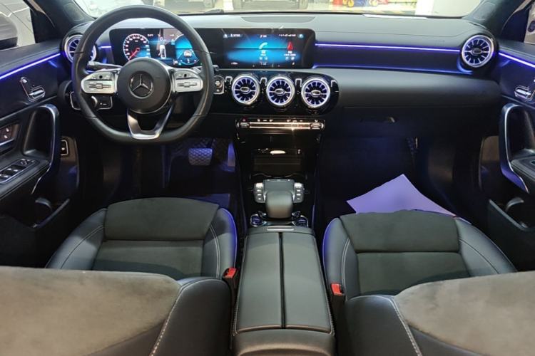 Used Mercedes-Benz A-Class 2022 Revised Version A 200 L Sport Sedan Fashionable Style Center Console