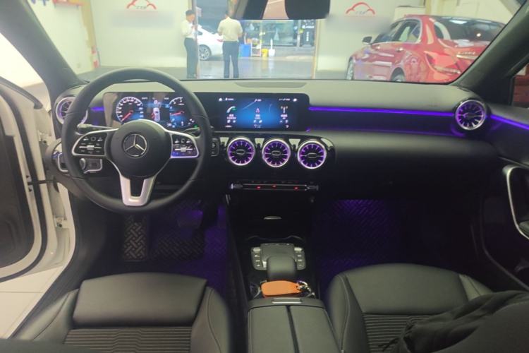 Used Mercedes-Benz A-Class 2022 Revised A 200 Fashion Version Center Console