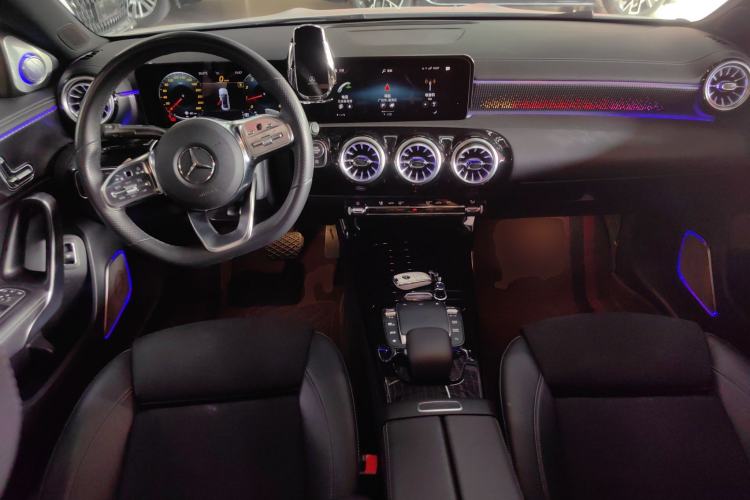 Used Mercedes-Benz A-Class 2022 Second Facelift A 200 L Sport Sedan Fashion Version Center Console