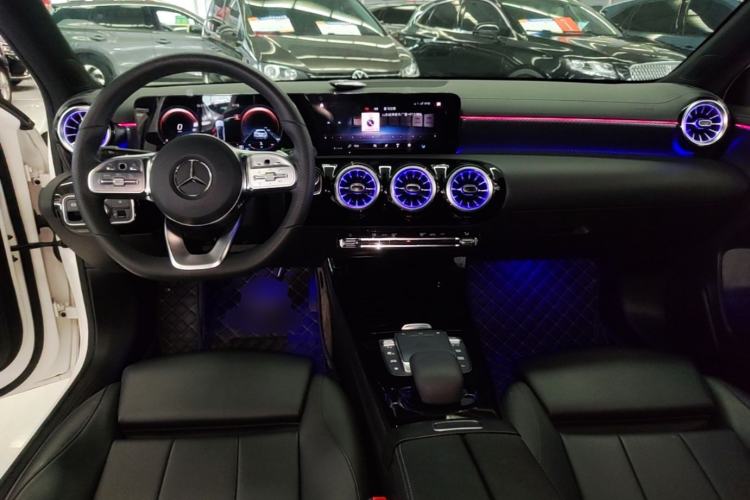 Used Mercedes-Benz A-Class 2022 Restyled A 200 L Sport Sedan Fashion Version Center Console