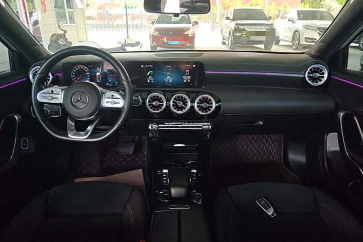 Used Mercedes-Benz A-Class 2022 Second Facelift A 200 L Sport Sedan Fashion Version Center Console
