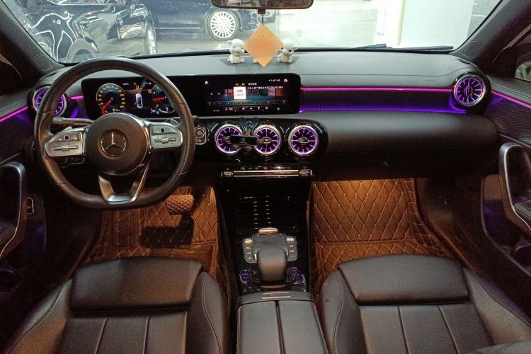 Used Mercedes-Benz A-Class 2022 Restyled A 200 L Sport Sedan Fashion Version Center Console