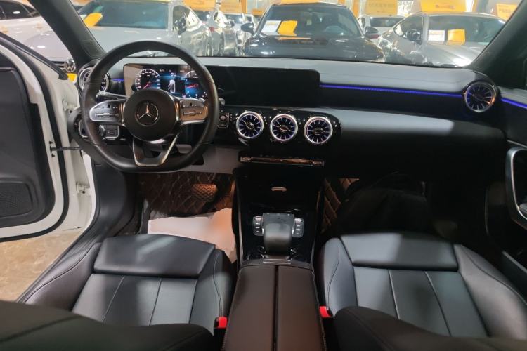 Used Mercedes-Benz A-Class 2022 Restyled A 200 L Sport Sedan Fashion Version Center Console