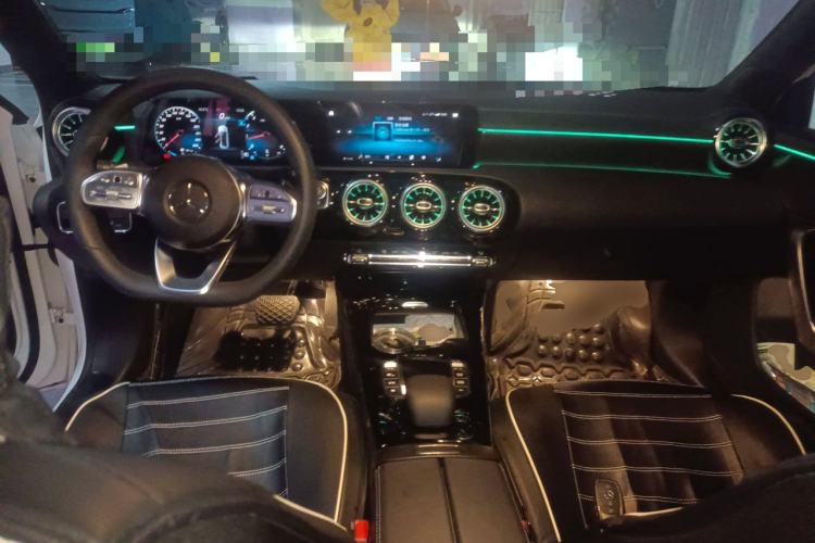 Used Mercedes-Benz A-Class 2022 Restyled A 200 L Sport Sedan Fashion Version Center Console