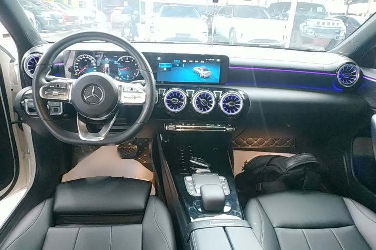 Used Mercedes-Benz A-Class 2022 Second Facelift A 200 L Sport Sedan Fashion Version Center Console