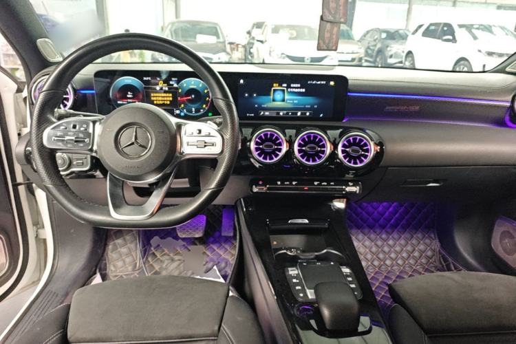 Used Mercedes-Benz A-Class 2022 Revised Version A 200 L Sport Sedan Fashionable Style Center Console