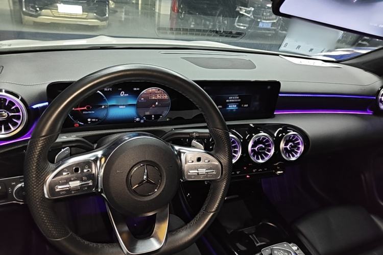Used Mercedes-Benz A-Class 2022 Restyled A 200 L Sport Sedan Fashion Version Center Console