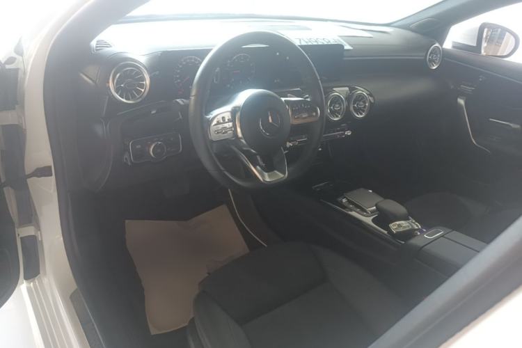Used Mercedes-Benz A-Class 2022 Second Facelift A 200 L Sport Sedan Fashion Version Center Console