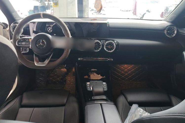 Used Mercedes-Benz A-Class 2022 Restyled A 200 L Sport Sedan Fashion Version Center Console