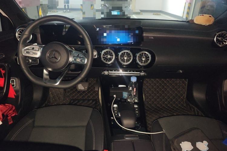 Used Mercedes-Benz A-Class 2022 Second Facelift A 200 L Sport Sedan Fashion Version Center Console