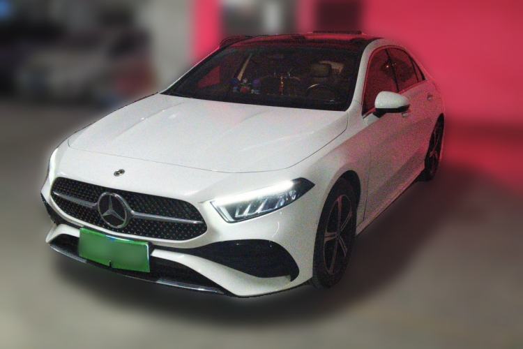 Used Mercedes-Benz A-Class 2022 Revised Version A 200 L Sport Sedan Fashionable Style Guazi used car, China used car export, Used car for sale, Used cars, Cheapest cars for sale