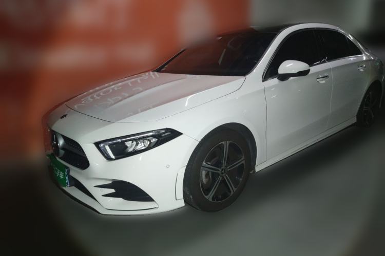 Used Mercedes-Benz A-Class 2022 Second Facelift A 200 L Sport Sedan Fashion Version Guazi used car, China used car export, Used car for sale, Used Mercedes-Benz cars, Cheapest cars for sale