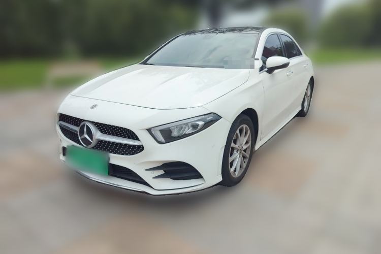 Used Mercedes-Benz A-Class 2022 Restyled A 200 L Sport Sedan Fashion Version Guazi used car, China used car export, Used car for sale, Used cars, Cheapest cars for sale