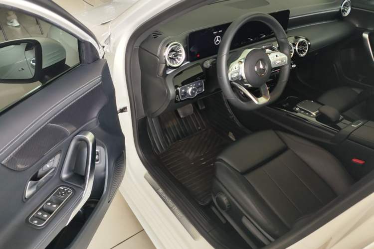 Used Mercedes-Benz A-Class 2022 Restyled A 200 L Sport Sedan Fashion Version Driver Seat