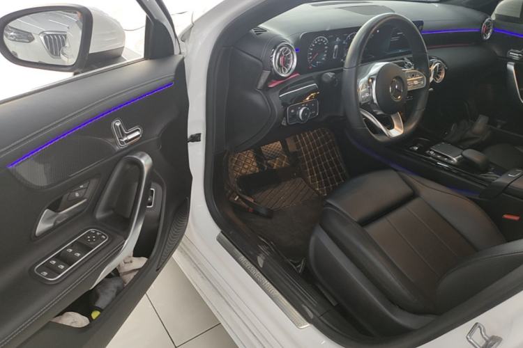 Used Mercedes-Benz A-Class 2022 Restyled A 200 L Sport Sedan Fashion Version Driver Seat