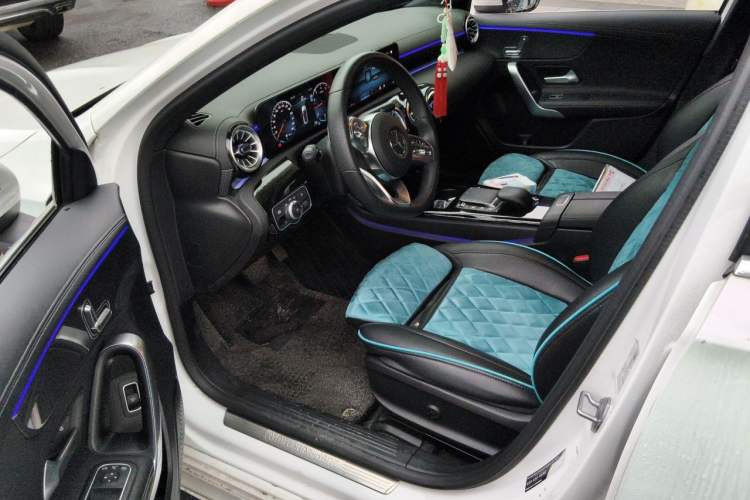 Used Mercedes-Benz A-Class 2022 Revised Version A 200 L Sport Sedan Fashionable Style Driver Seat