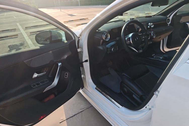 Used Mercedes-Benz A-Class 2022 Restyled A 200 L Sport Sedan Fashion Version Driver Seat